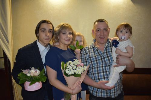 В нашем районе есть множество семей, которые не только живут вместе, но и творчески вдохновляют друг друга