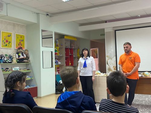 В приюте «Забота» прошло занятие под названием «Осторожно, пешеход!»