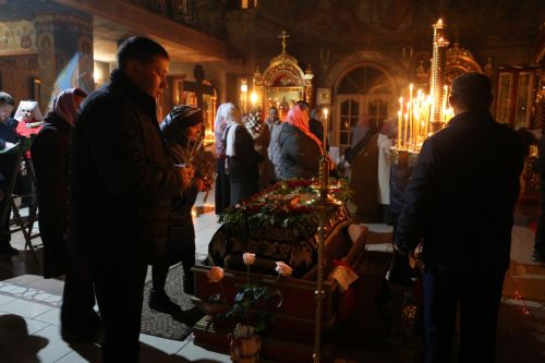 В храме Воскресения Христова прошли пасхальная служба и крестный ход