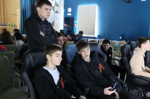В Алексеевском прошли первые соревнования по фиджитал-спорту