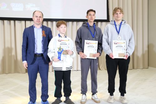В Алексеевском прошли первые соревнования по фиджитал-спорту