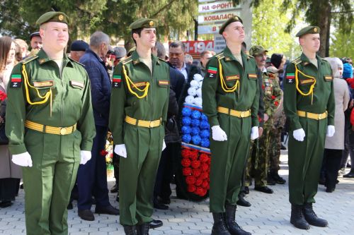 Фоторепортаж: в Алексеевском прошел парад Победы