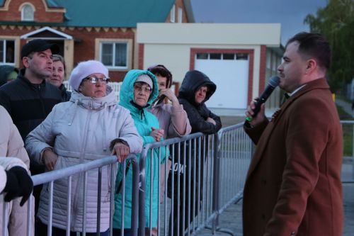 В Алексеевском День Победы завершился праздничным концертом