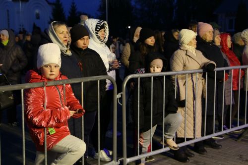 В Алексеевском День Победы завершился праздничным концертом
