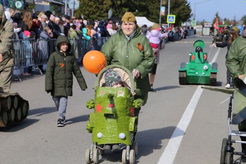 Фоторепортаж: в Алексеевском прошел парад Победы