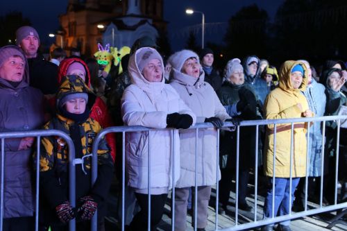 В Алексеевском День Победы завершился праздничным концертом