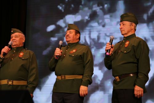 Фоторепортаж: в Алексеевском районе прошёл праздничный концерт, посвящённый Дню Победы