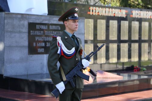 Фоторепортаж: в Алексеевском прошел парад Победы