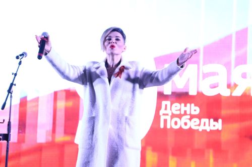 В Алексеевском День Победы завершился праздничным концертом