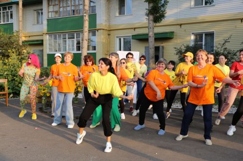 В Алексеевском прошел праздник двора «Яблочный спас»