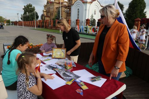 В Алексеевском отметили День флага