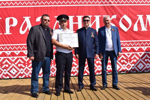 В Алексеевском вручили денежные сертификаты молодым сотрудникам правоохранительных служб