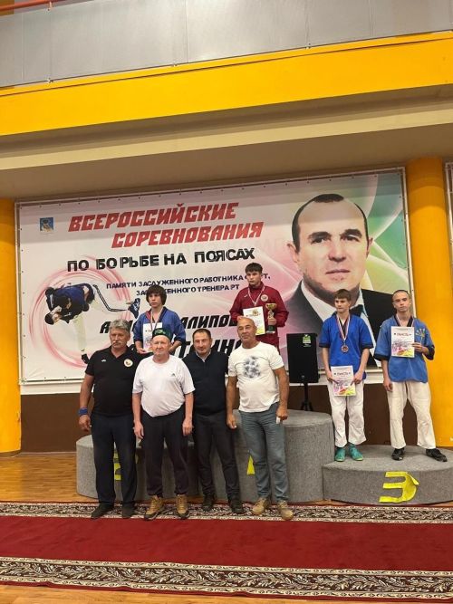 Спортсмены из Алексеевского района стали призёрами по борьбе на поясах