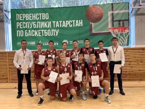 Алексеевские спортсмены по баскетболу стали бронзовыми призёрами