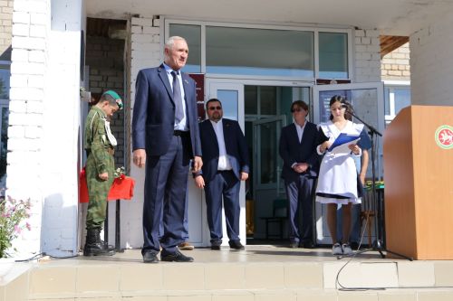 Школьники Левашево встретили новый учебный год