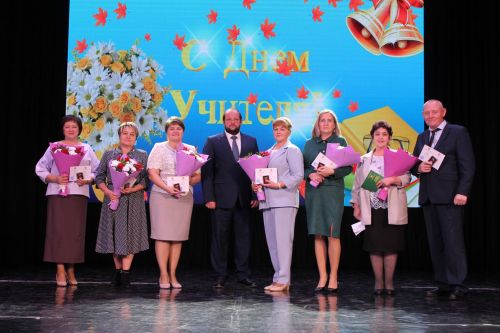 Педагоги Алексеевского района получили награды