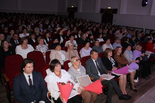 Педагоги Алексеевского района получили награды