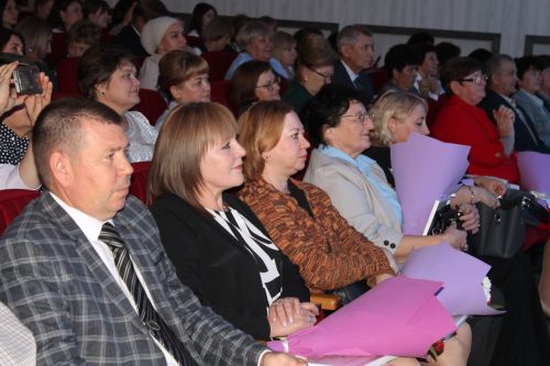 Педагоги Алексеевского района получили награды