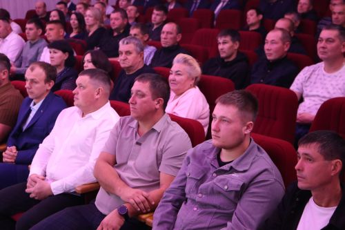 В Алексеевском районе отпраздновали День работника дорожного хозяйства