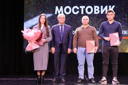 В Алексеевском районе отпраздновали День работника дорожного хозяйства