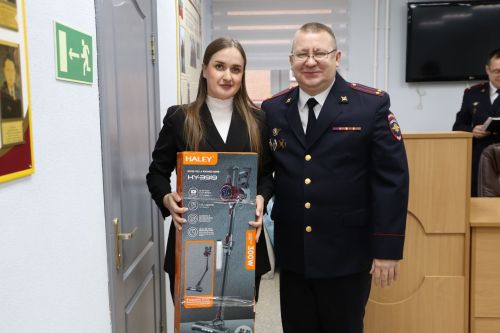 В Алексеевском районе отмечены лучшие полицейские