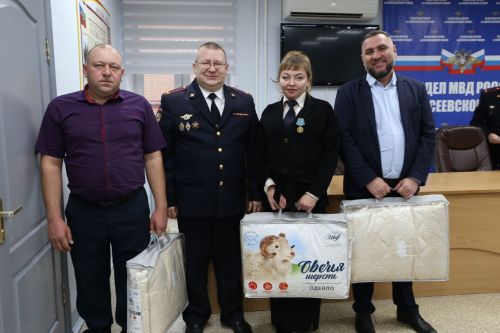 В Алексеевском районе отмечены лучшие полицейские