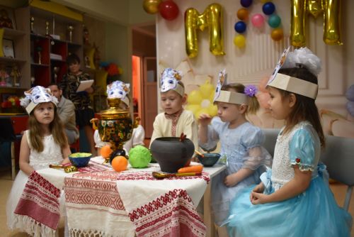 В Алексеевском приюте «Забота» чествовали мам и бабушек