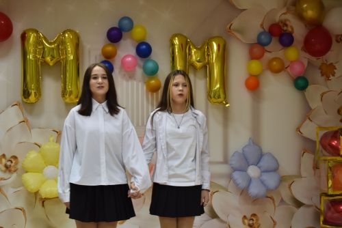 В Алексеевском приюте «Забота» чествовали мам и бабушек