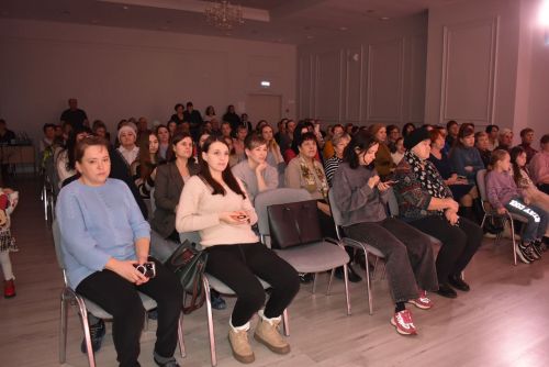 В Алексеевской детской школе искусств прошел душевный концерт ко Дню матери