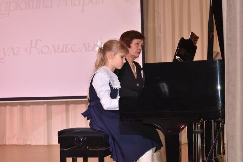 В Алексеевской детской школе искусств прошел душевный концерт ко Дню матери