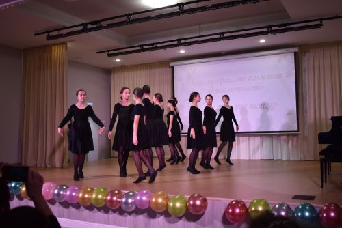 В Алексеевской детской школе искусств прошел душевный концерт ко Дню матери