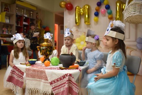 В Алексеевском приюте «Забота» чествовали мам и бабушек