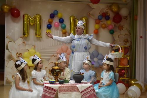 В Алексеевском приюте «Забота» чествовали мам и бабушек