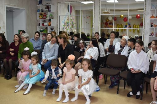 В Алексеевском приюте «Забота» чествовали мам и бабушек