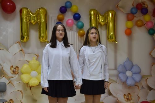 В Алексеевском приюте «Забота» чествовали мам и бабушек