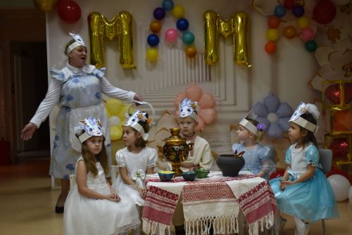 В Алексеевском приюте «Забота» чествовали мам и бабушек