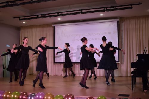 В Алексеевской детской школе искусств прошел душевный концерт ко Дню матери