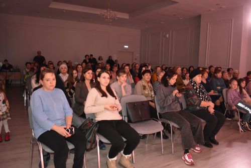 В Алексеевской детской школе искусств прошел душевный концерт ко Дню матери