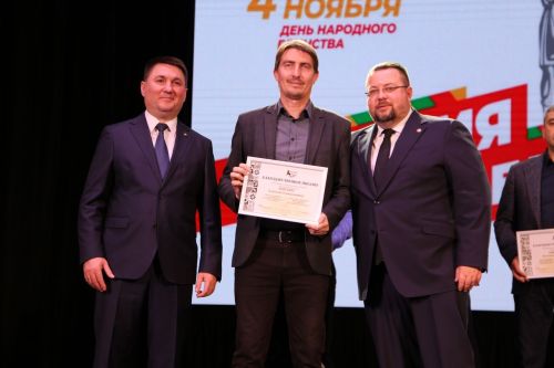 Как Алексеевский район встретил праздник добрыми делами и памятью о героях