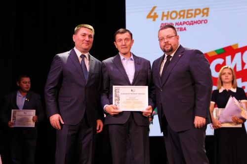 Как Алексеевский район встретил праздник добрыми делами и памятью о героях