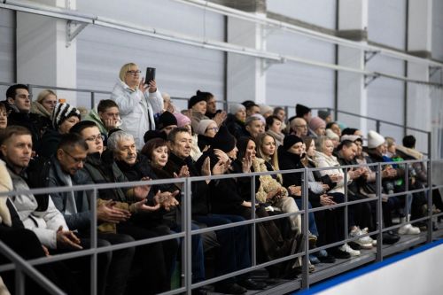 «Бурлеск» на льду: в «Алекс-Арене» прошло грандиозное новогоднее шоу