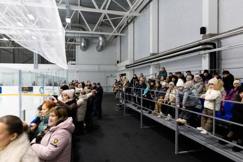 «Бурлеск» на льду: в «Алекс-Арене» прошло грандиозное новогоднее шоу