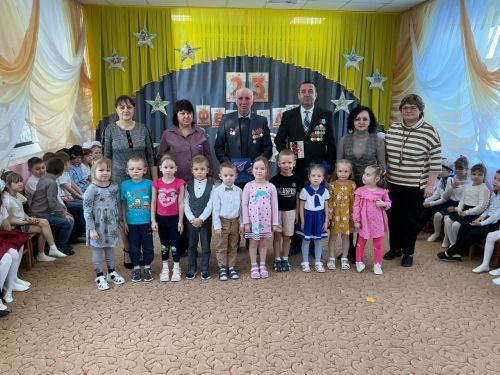 «День защитника Отечества: встреча поколений в детском саду»