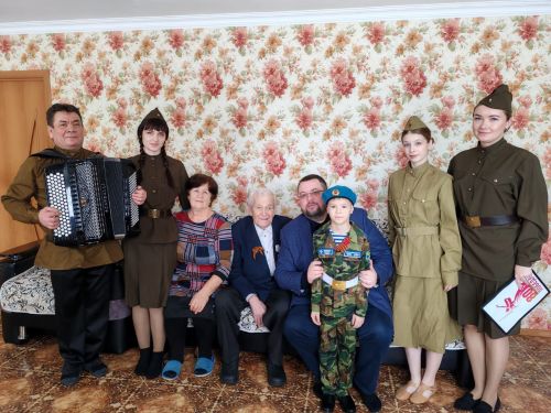 Ветераны Алексеевского района получают награды к 80-летию Победы