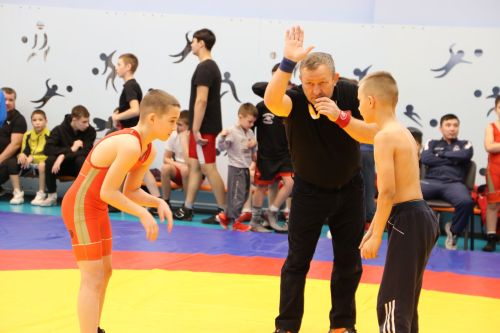 В Алексеевском прошли соревнования по вольной борьбе, посвящённые памяти участника СВО