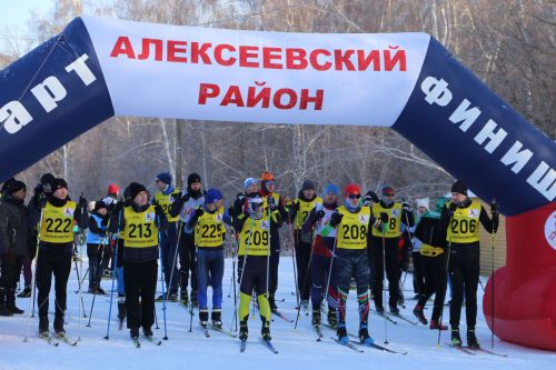 Больше трехсот человек приняло участие в «Лыжне России»
