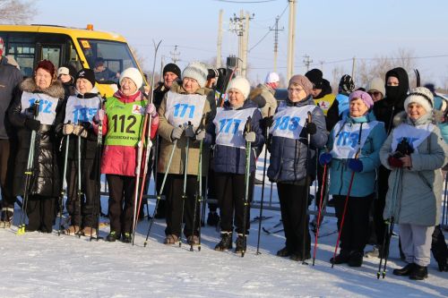 Больше трехсот человек приняло участие в «Лыжне России»