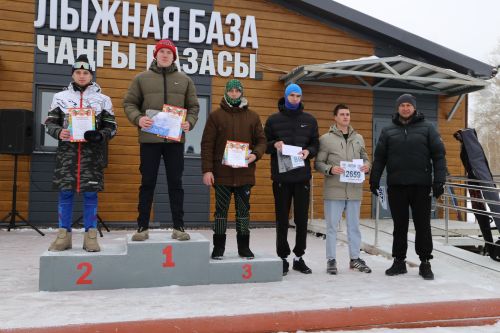 Больше трехсот человек приняло участие в «Лыжне России»