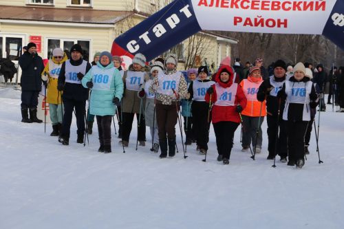 Больше трехсот человек приняло участие в «Лыжне России»