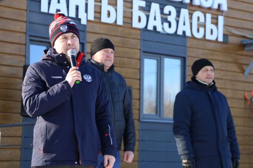 Больше трехсот человек приняло участие в «Лыжне России»